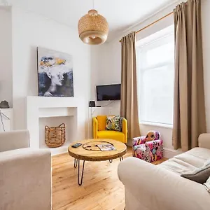 Holiday home Penarth Townhouse Close To & Bay 
